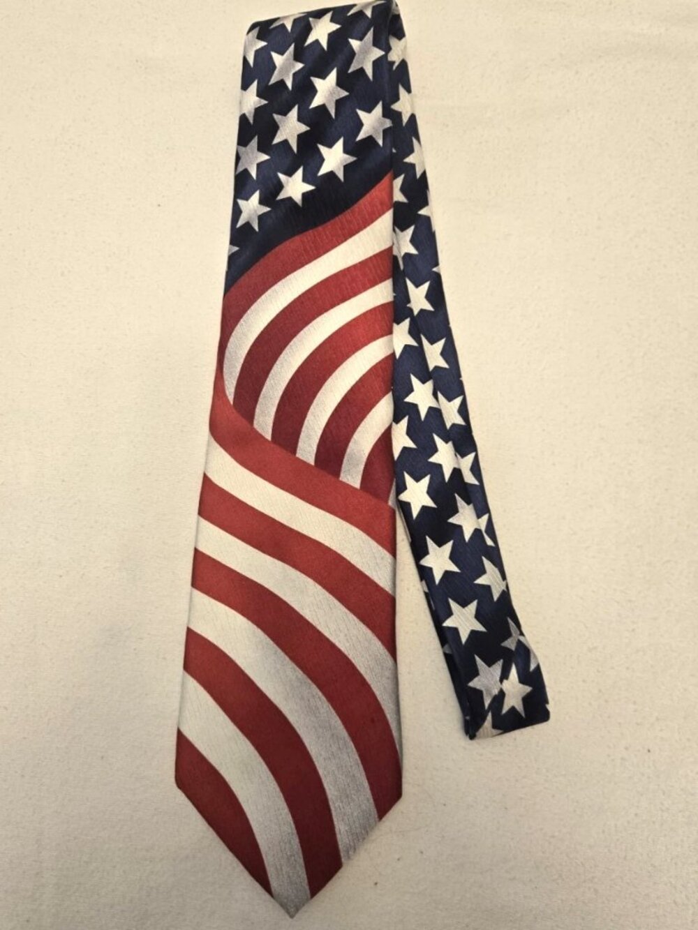 American Flag Men's NeckTie. USA Patriotic. Red, White & Blue. * NWOT *